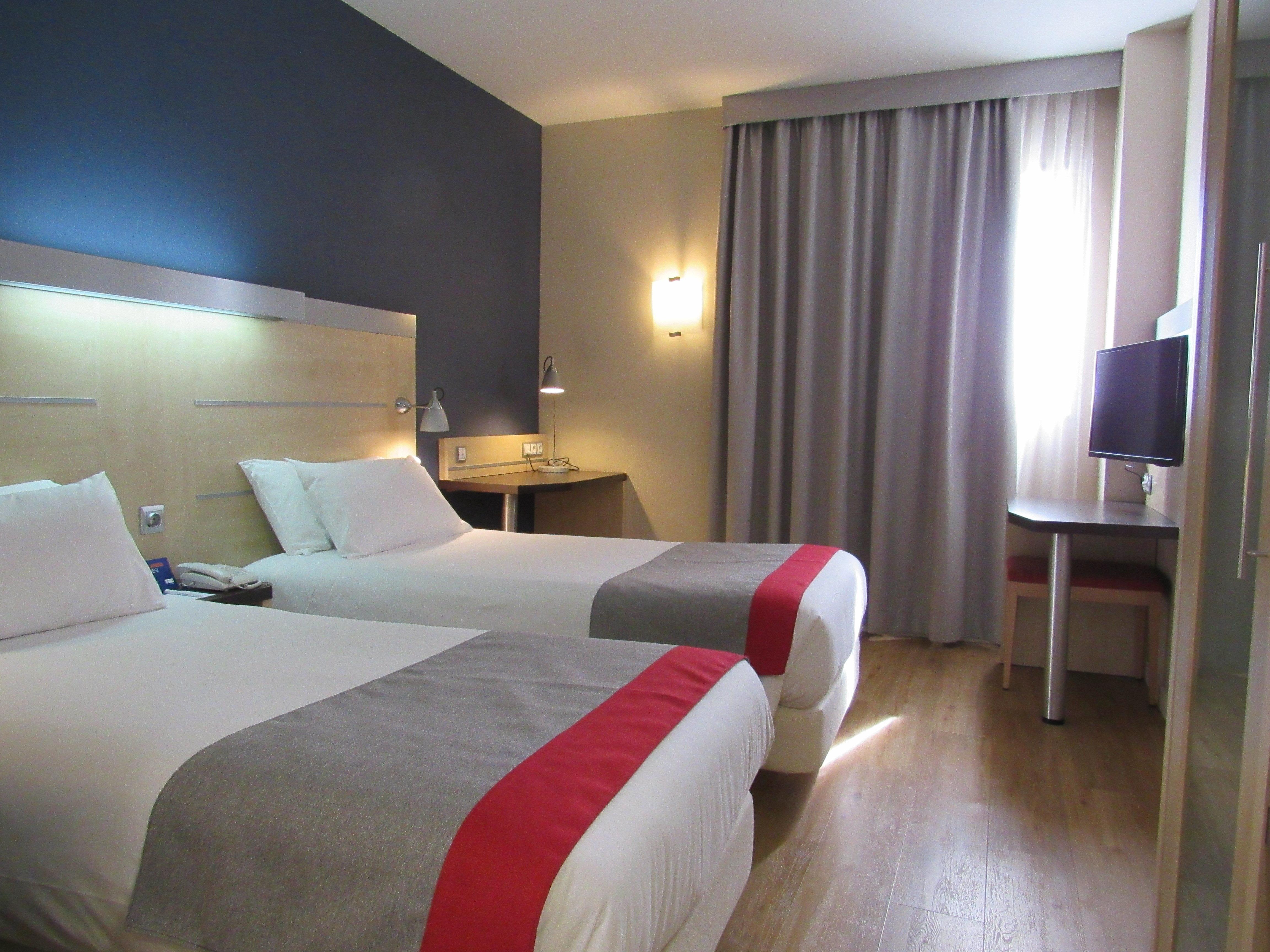 Holiday Inn Express Madrid-Getafe By Ihg Экстерьер фото