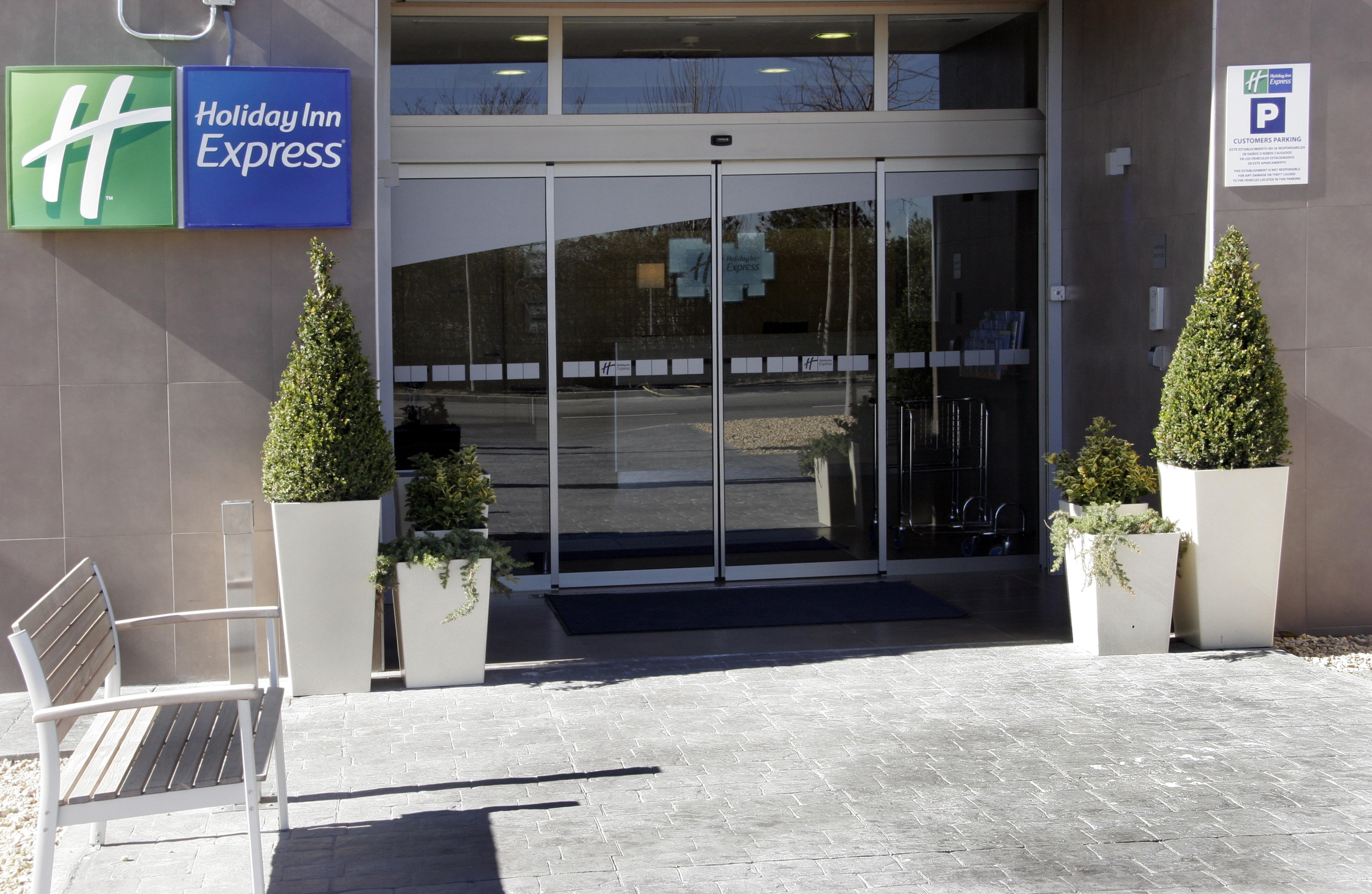 Holiday Inn Express Madrid-Getafe By Ihg Экстерьер фото