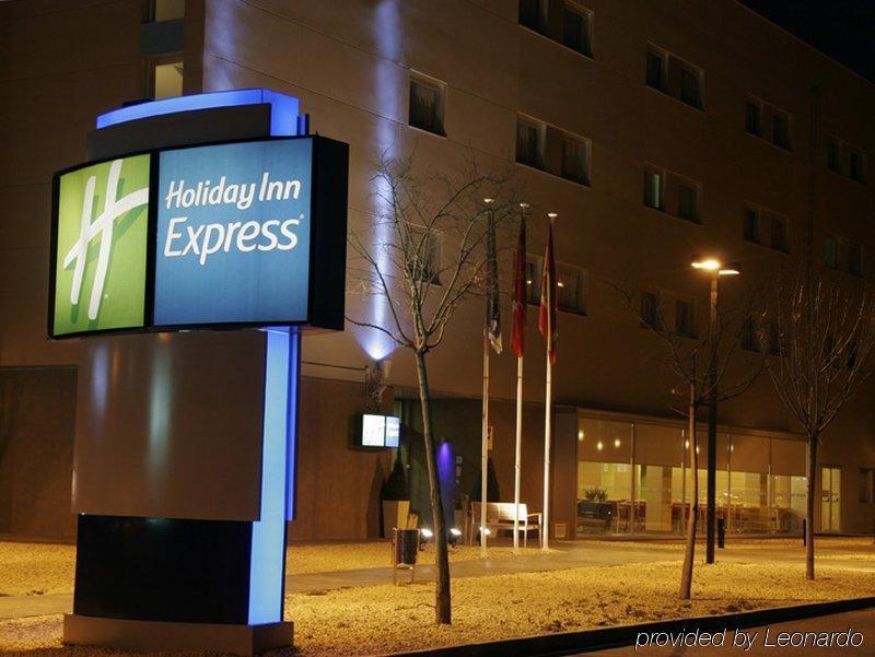 Holiday Inn Express Madrid-Getafe By Ihg Экстерьер фото