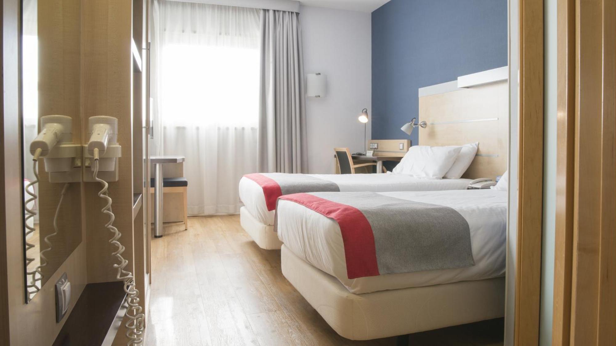 Holiday Inn Express Madrid-Getafe By Ihg Экстерьер фото