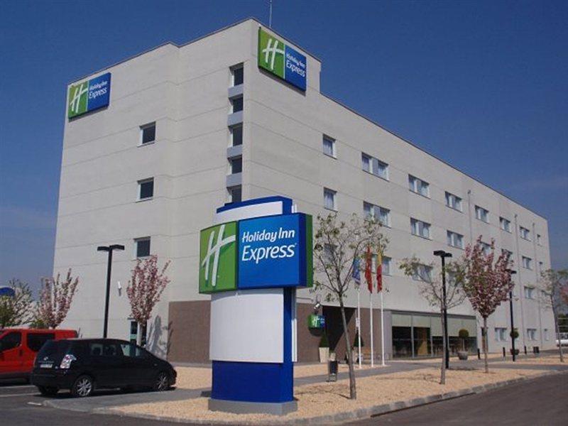 Holiday Inn Express Madrid-Getafe By Ihg Экстерьер фото